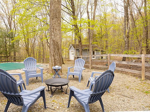 5th image of 33 Willow Brook Ridge