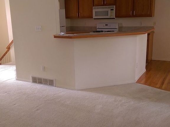 4th image of 7745 Chancellor Dr