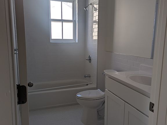 5th image of 59 Lander St Floor 2