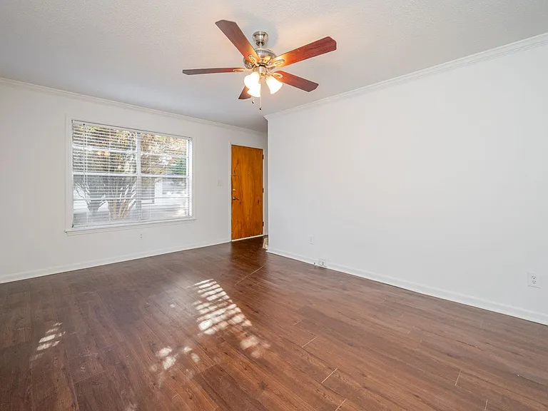 3200 Hillside Ave — Photo 20