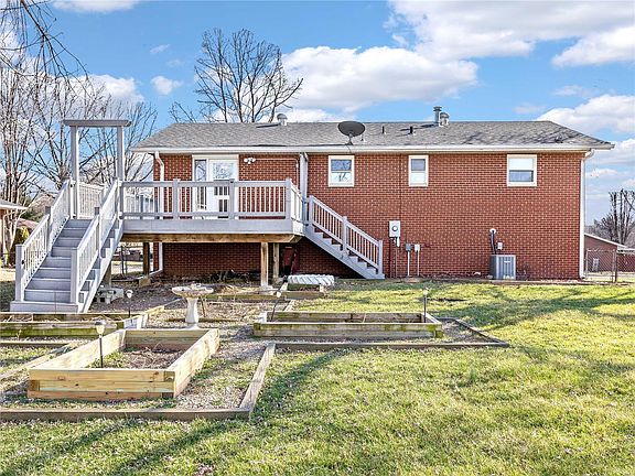 5th image of 600 Bauer Ln
