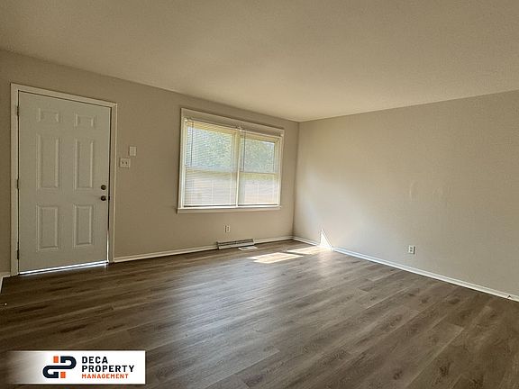3rd image of 247 Elbring Dr