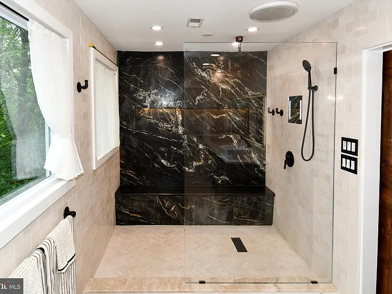 12134 Holly Knoll Cir — Photo 32