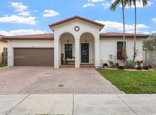 3924 NE 15th St, Homestead, FL 33033