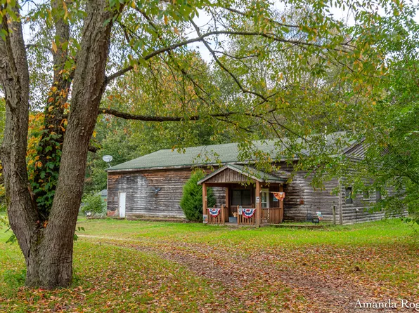 9888 Marble Pines Dr, Lowell, MI 49331