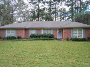 709 Crimson Ct, Dothan, AL 36303