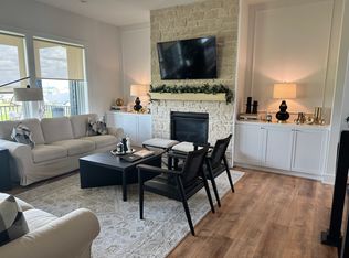 16429 Northpark Dr, Urbandale, IA 50323