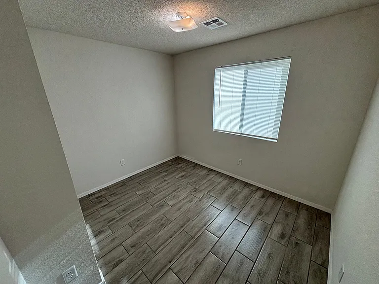 3612 S Isabel Dr — Photo 16