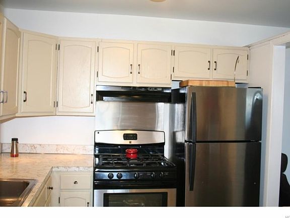 4th image of 6 Dove Ct APT F