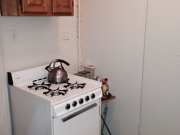 5th image of 316 E 49th St APT 7