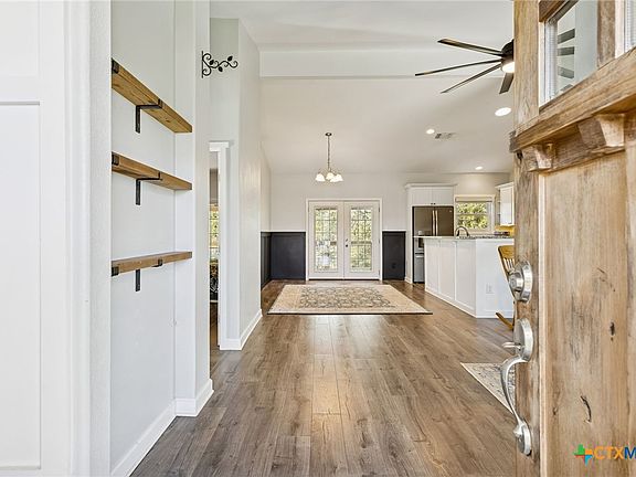 4th image of 515 Valley Rdg