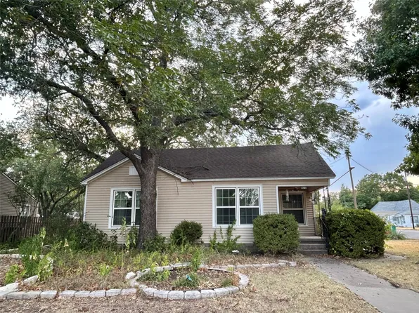 421 N Hickory St, Muenster, TX 76252