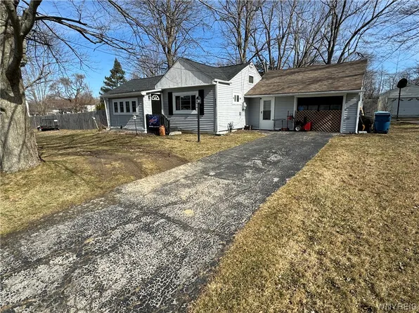 6683 Putnam Dr, Derby, NY 14047