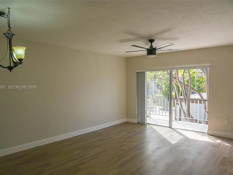 9611 SW 77th Ave #206A — Photo 4