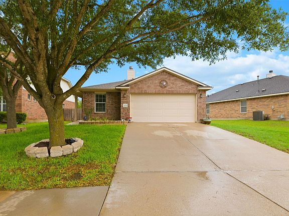4th image of 18536 Blue Pond Dr