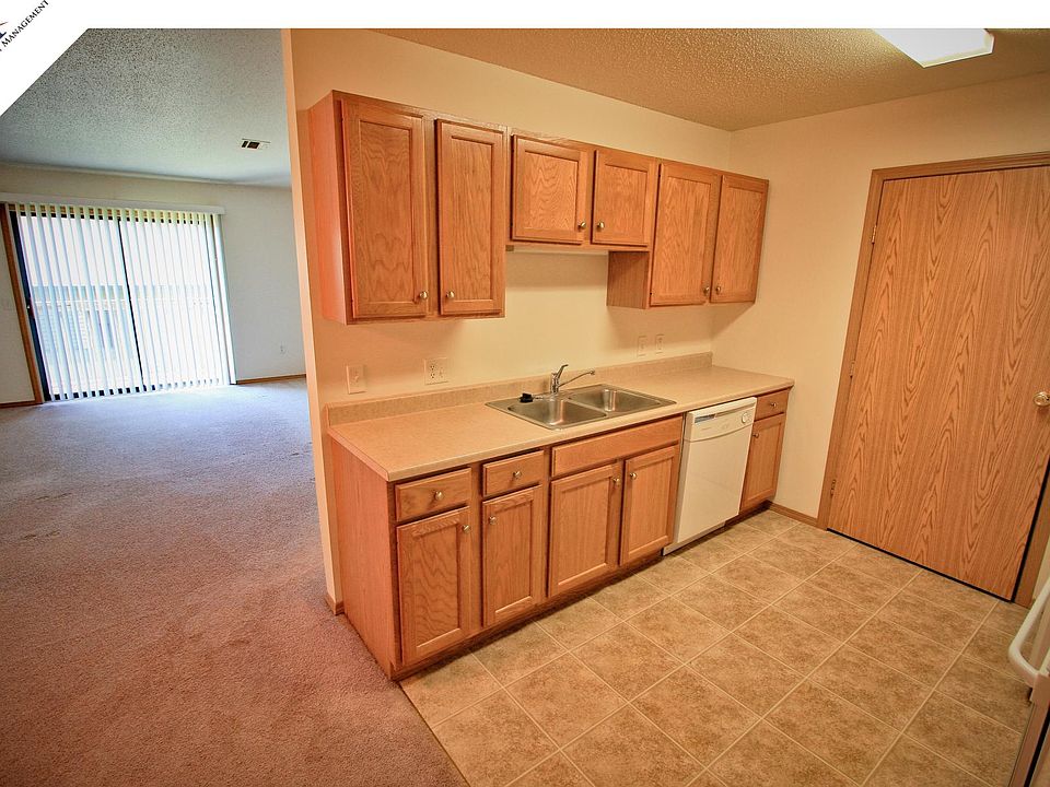 1st image of 3225 S Sycamore Ave #202