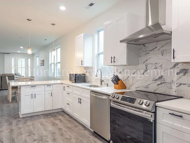 2709 Worth Dr — Photo 10