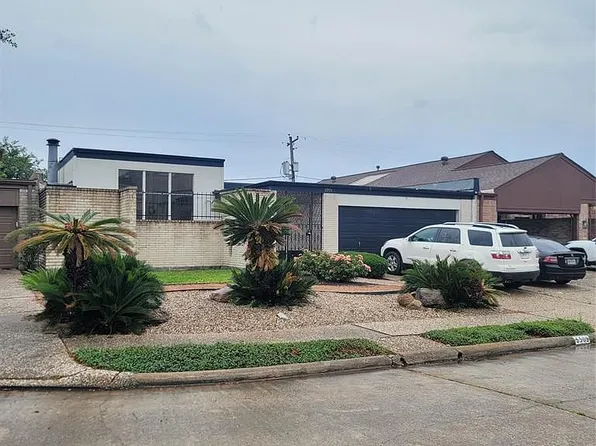 5509 Shadow Crest St, Houston, TX 77096