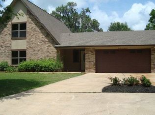 2265 Ridgewood Dr, West Columbia, TX 77486