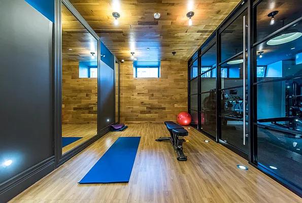 Rented by Nooklyn NYC LLC | media 104