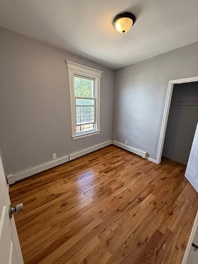 3 bed, 1800 sqft, $1,850 — Photo 2