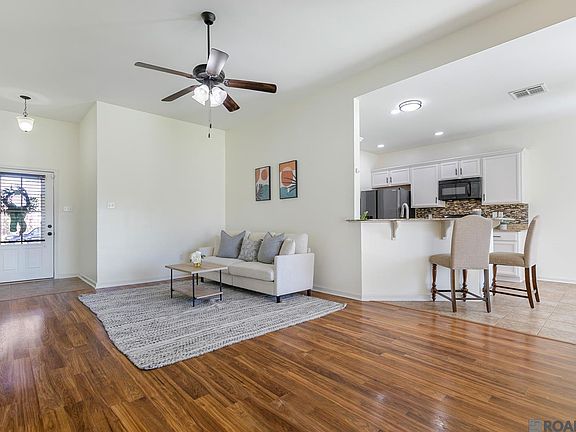 4th image of 42409 Cedarstone Ave