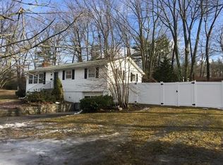 22 Crestwood Rd, Leicester, MA 01524