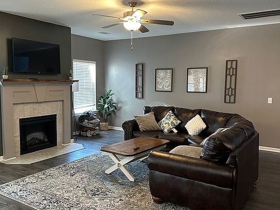 4th image of 272 Whippoorwill Way