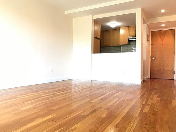 2nd image of 569 Carroll St APT 6