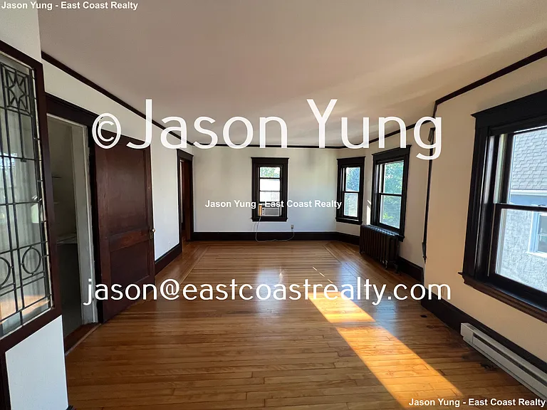 8 Saint James St #8 — Photo 20
