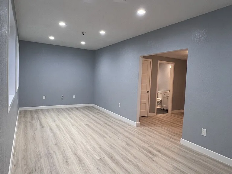 21783 E Radcliff Cir — Photo 26