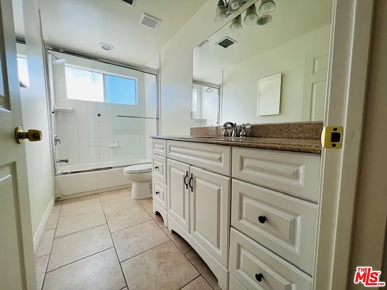 520 Columbia Ave — Photo 11