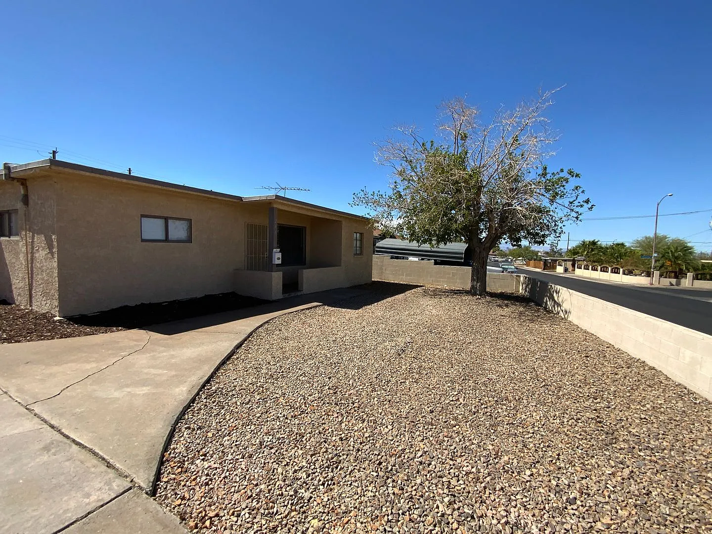 3 Bedroom 2 Bath Home in Henderson! — Photo 4