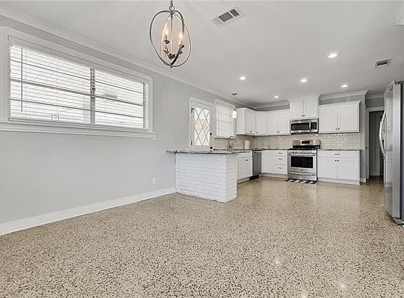3rd image of 1113 Homestead Ave