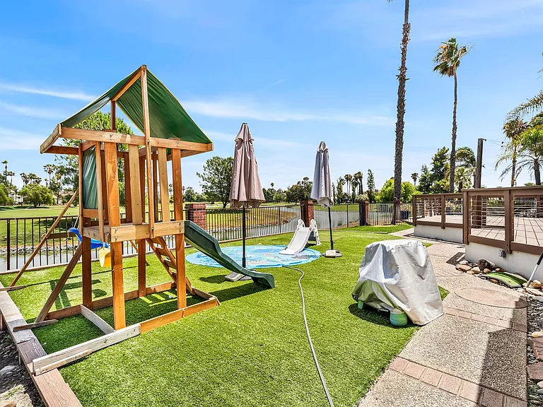 5331 Emerald Ct — Photo 40