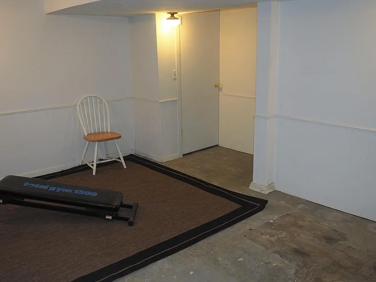 Bonus basement room