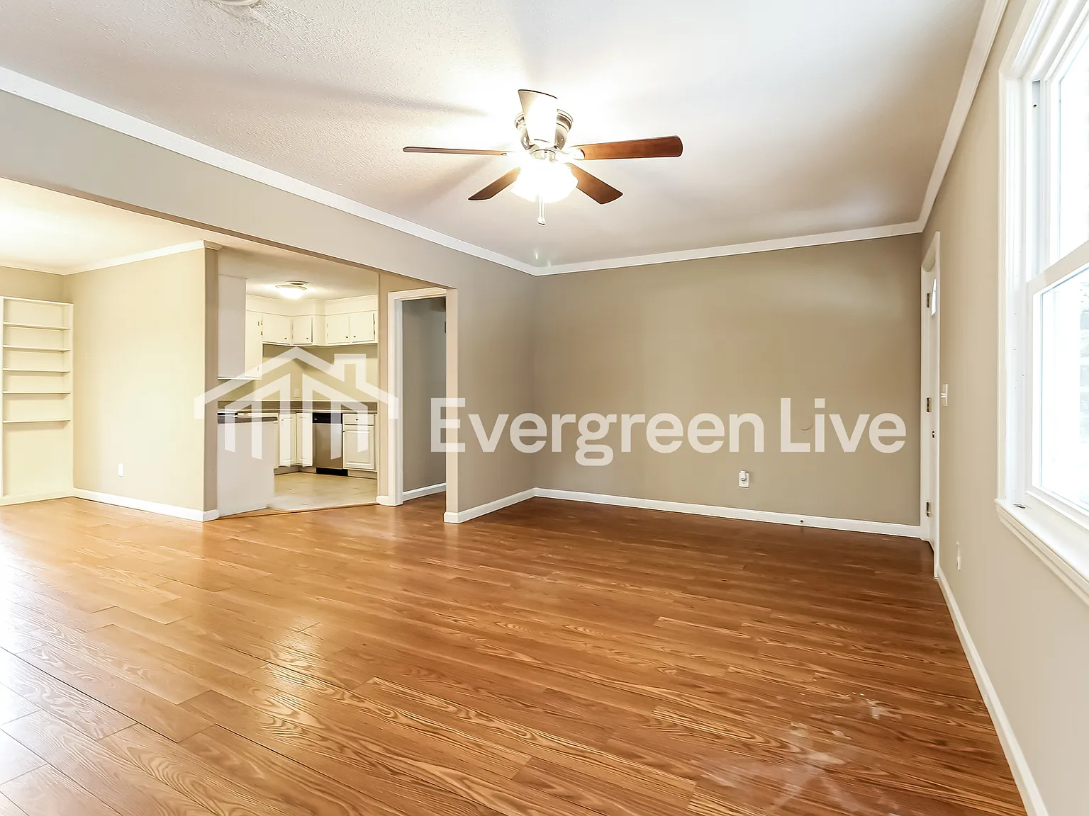 4 bed, 2.0 bath, 1540 sqft, $1,795 — Photo 2