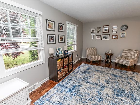 5th image of 22255 Jonathan Dr