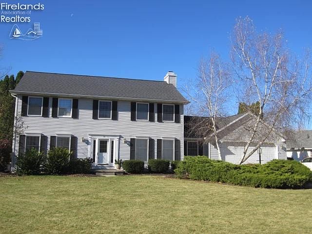 1st image of 74 River Run Dr