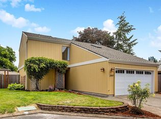 2447 NE Hyde St, Hillsboro, OR 97124