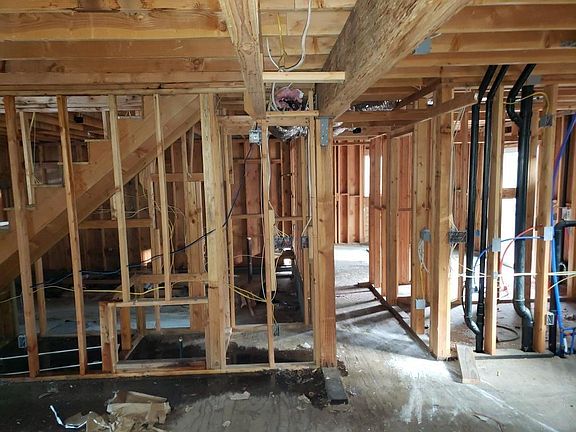 5th image of 1279 Irene St