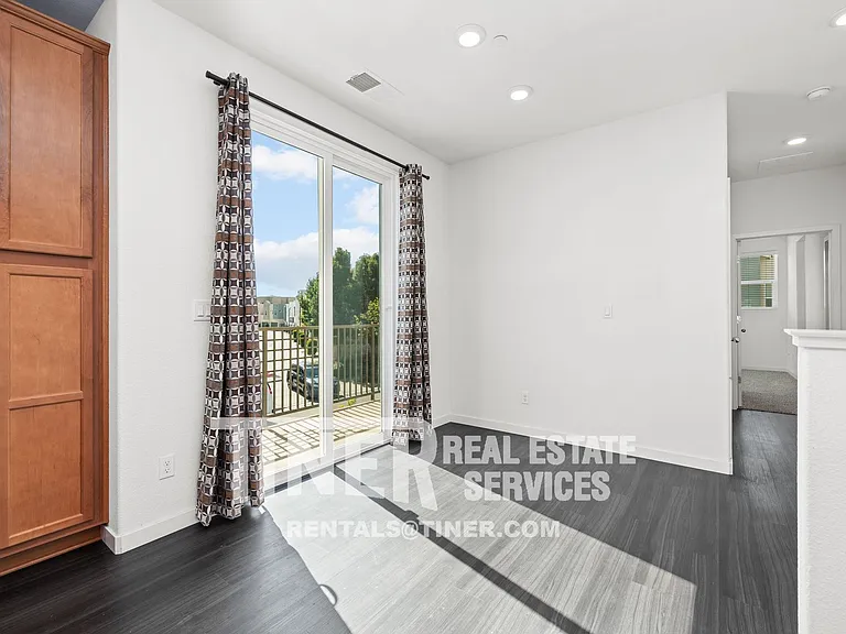 4152 Rotor Ln — Photo 7
