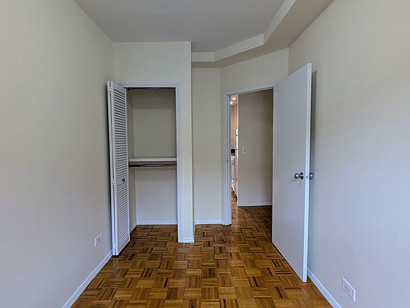 5th image of 511 E 78th St APT 6D