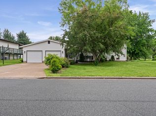 4016 Mary Dr, Onalaska, WI 54650