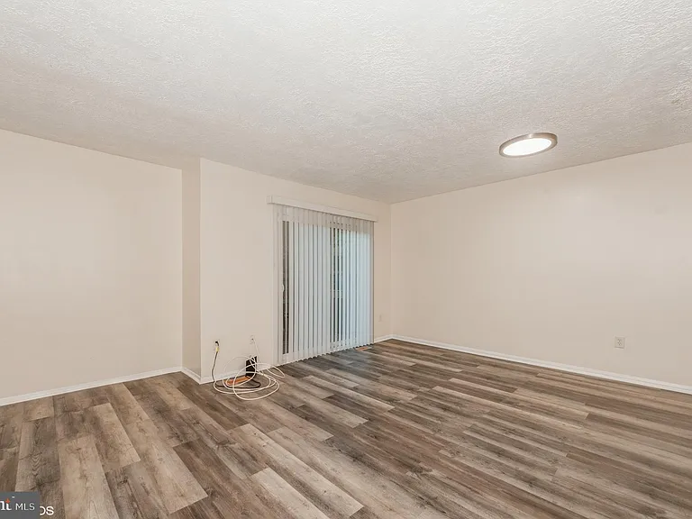 19 Mooring Ct — Photo 2