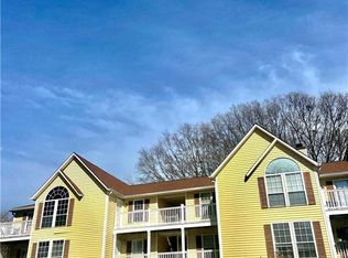 557 Cobblestone Trl, Avondale Estates, GA 30002