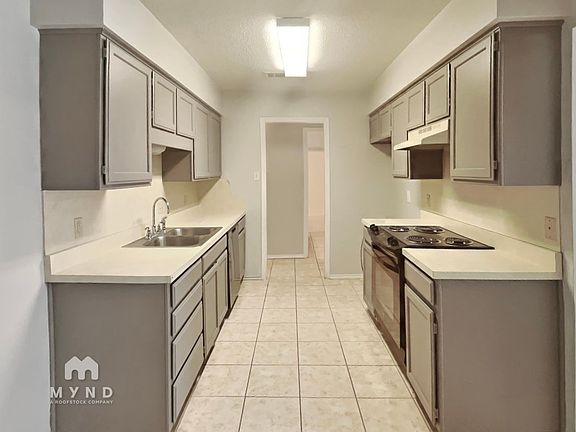 5th image of 303 N Eastern St APT B