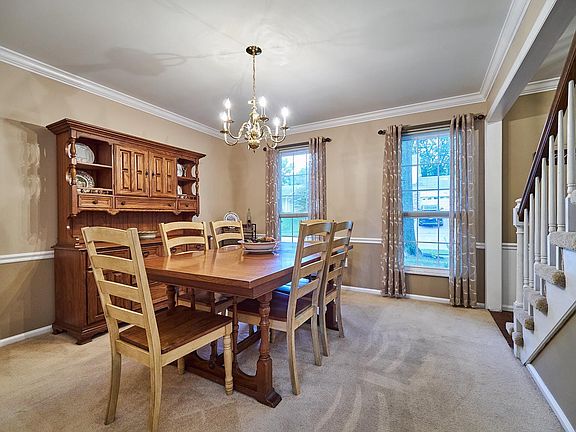 3rd image of 4467 Sunhill Dr