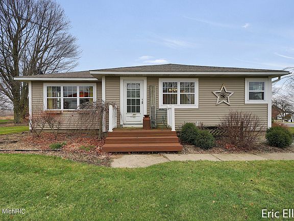 3rd image of 3188 40th Ave