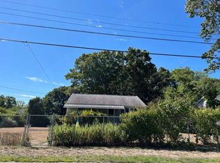 76 Sweetbriar Dr, Mastic, NY 11950